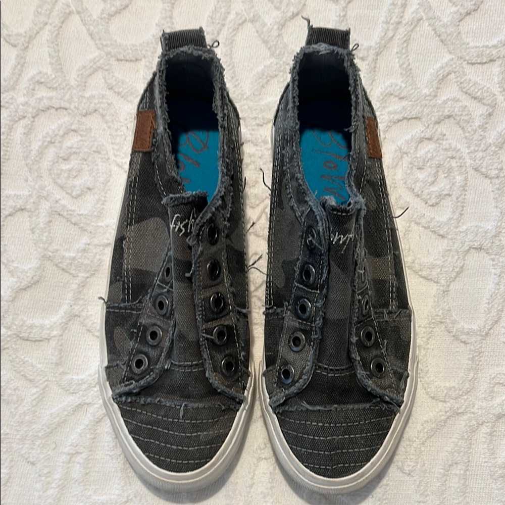 Blowfish Gray Camo Slip-On Sneakers. Women’s size 7.5